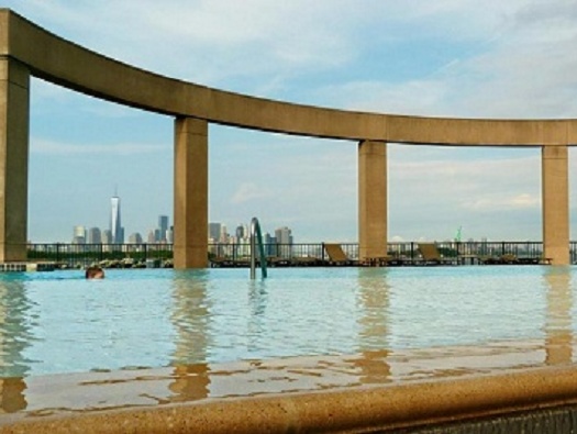 Point Pool & Infinity Pool